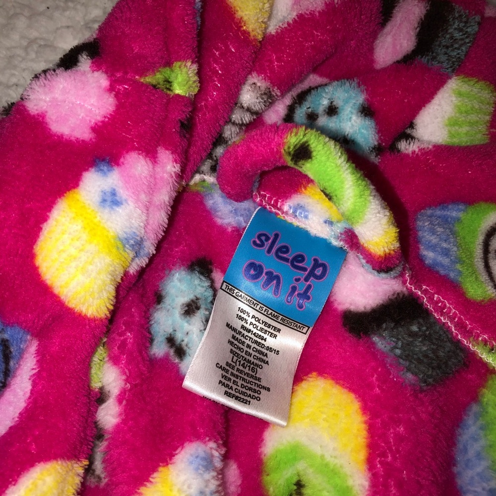Pink Cupcake Kids Robe - Picture 2 of 4